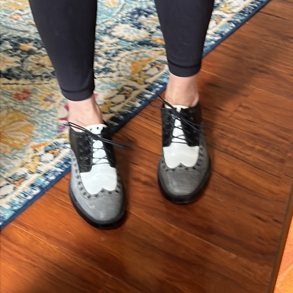 COPY - Alexander Wang black and white Oxford - Picture 1 of 9